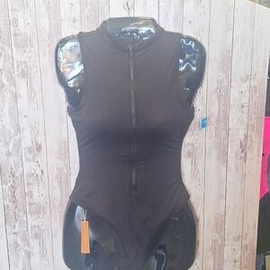 Brand new Skims zip up swimsuit